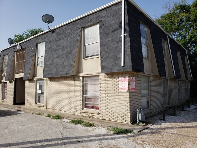 Building Photo - 2405 Foreman St