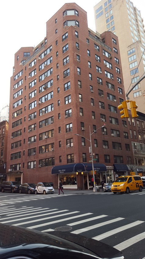 Building Photo - 19 E 80th St