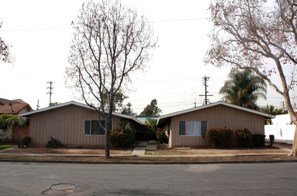 Primary Photo - 1337 Simmons Ave