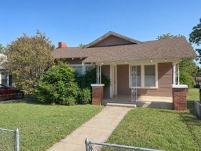 Building Photo - 349 Jeanette St