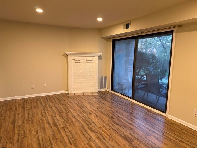 Foto del edificio - 104 Vail Ct