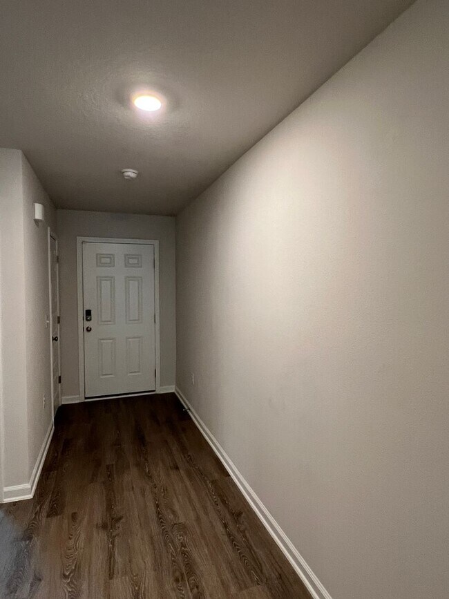 Building Photo - A Great Find