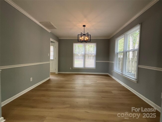 Building Photo - 8733 Canter Post Dr