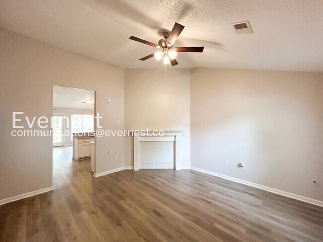 Foto del edificio - 10721 Ridgefield Dr