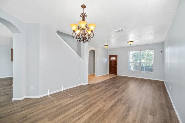 Building Photo - 13714 Westminster Glen Ln