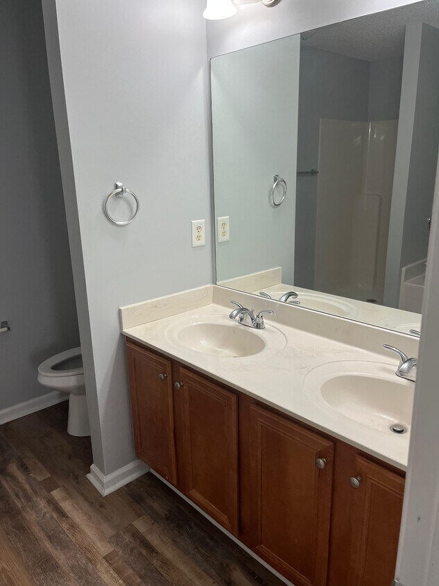 Foto principal - 2731 Halligan Point