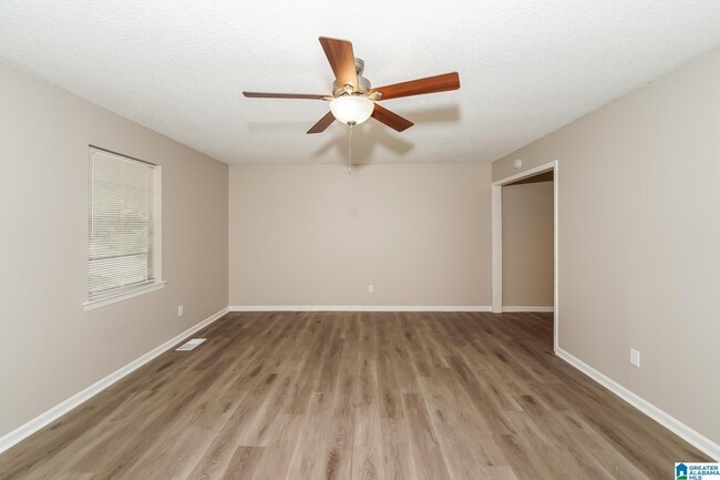 Building Photo - 3814 Mars Ave