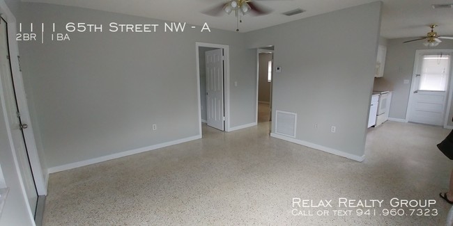 Building Photo - Charming 2bed/1bath duplex available