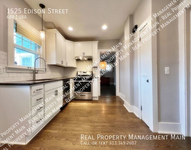 Building Photo - Historic Boston Edison Home
