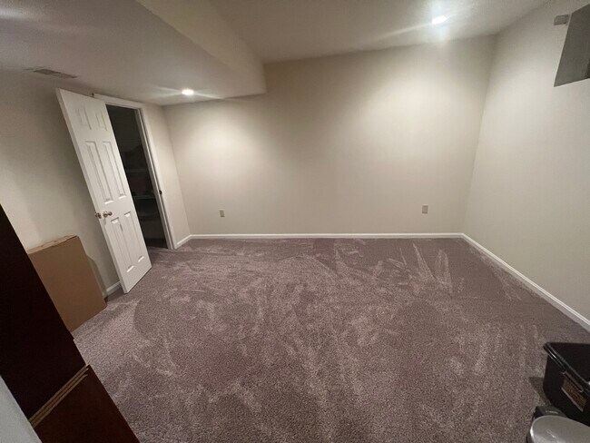 Foto del edificio - 9814 Portside Dr