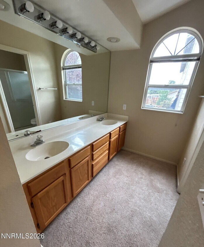 Building Photo - 6137 Greenbrook Dr