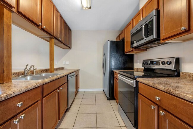 Foto del edificio - Cozy 3 Bedroom, 2 Bathroom abode with 2 car garage