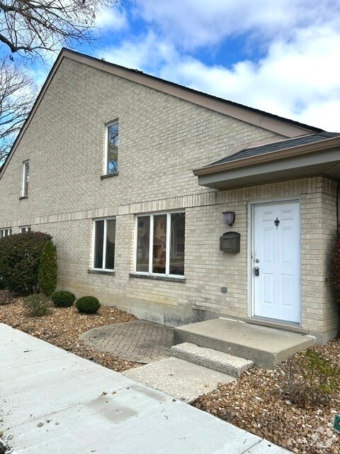 Building Photo - 134 Marengo Ave