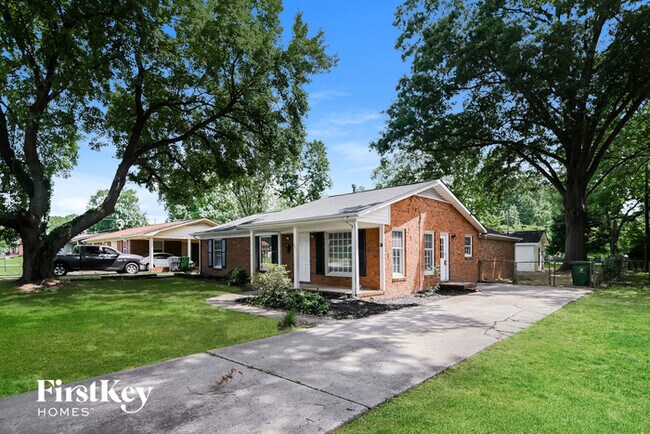 Building Photo - 901 Vickery Dr