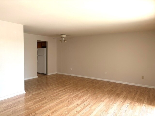 Building Photo - 5846 W 77th St