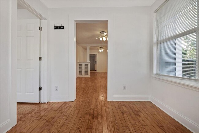 Foto del edificio - 6703 N Elizabeth St