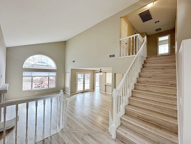 Building Photo - REMODELED 3 BEDROOM HOME IN SOUTH SHORES