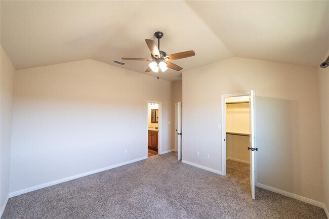 Foto del edificio - 6866 Jennings Dr