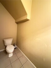 Building Photo - 603 SW Loudon Dr