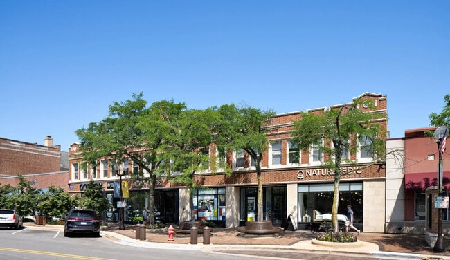 Building Photo - 643 Central Ave