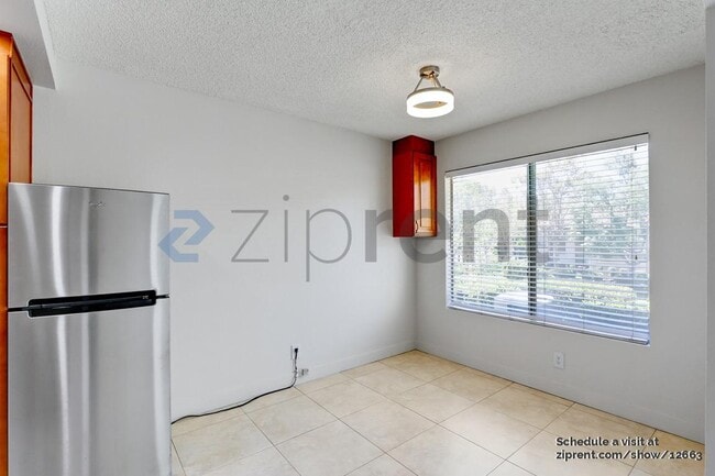 Building Photo - 1109 Golden Springs Dr