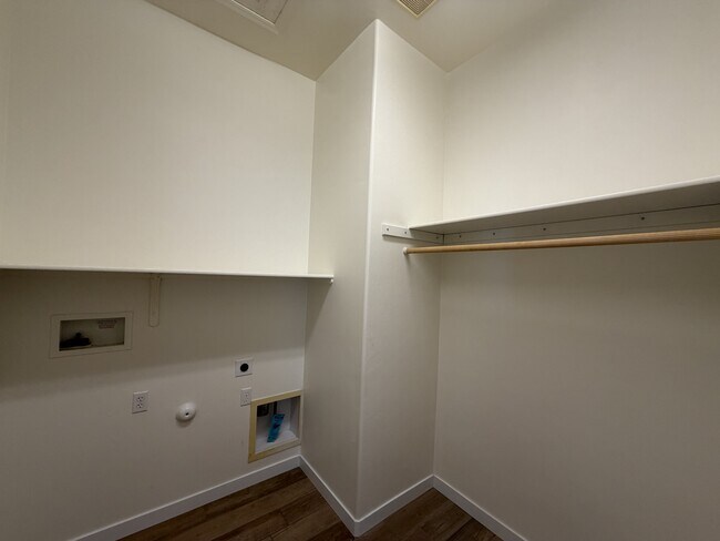 Foto del edificio - 12521-PM212521 E Red Canyon Pl
