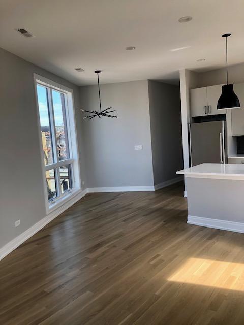 Building Photo - 1 bedroom in Chicago IL 60657
