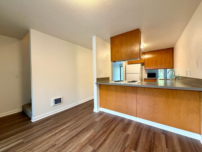 Photo - **TWO WEEKS FREE RENT** Updated Townhouse in the Heart of Garden Home~ New LVP Flooring~ Washer/D...