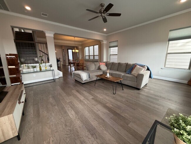 Foto del edificio - 4610 Center St