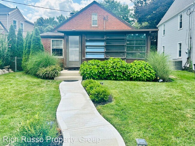 Building Photo - 2 br, 1 bath House - 864 Vernon Road