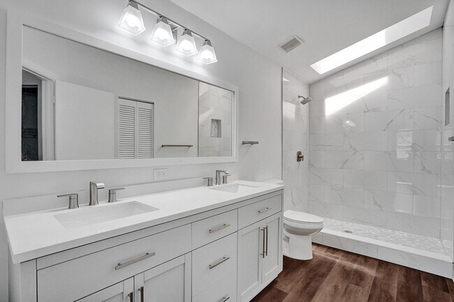 Foto del edificio - 9821 NW 5th Pl