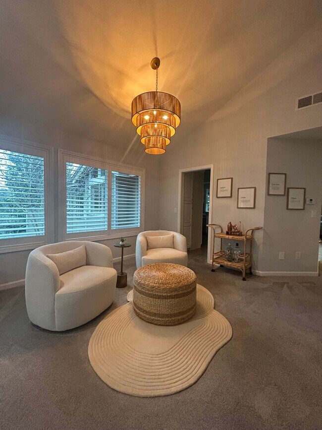 Foto del edificio - 2 Bed 2.5 bath townhome located on the golf course!