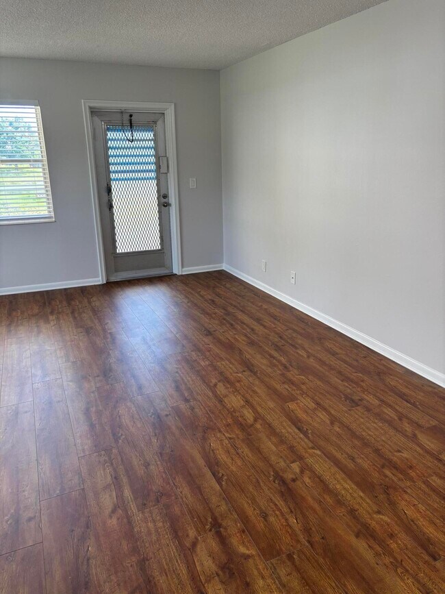 Foto del edificio - 311 Andover M