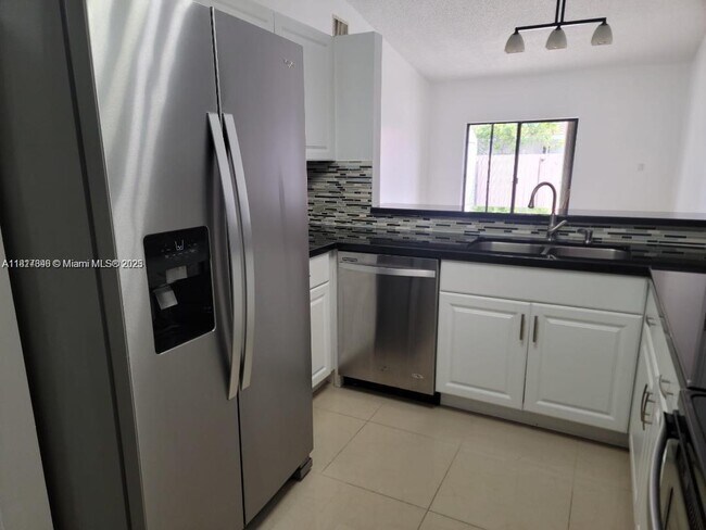 Building Photo - 14723 SW 61st Terrace
