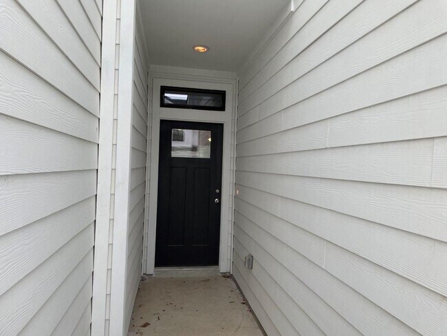 Building Photo - 3 br, 2.5 bath House - 135 Amber Fields Tr...