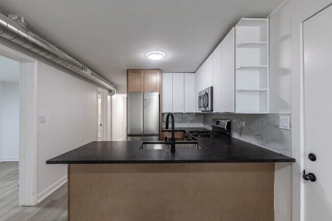 Foto del edificio - 1841 N Kedzie Ave