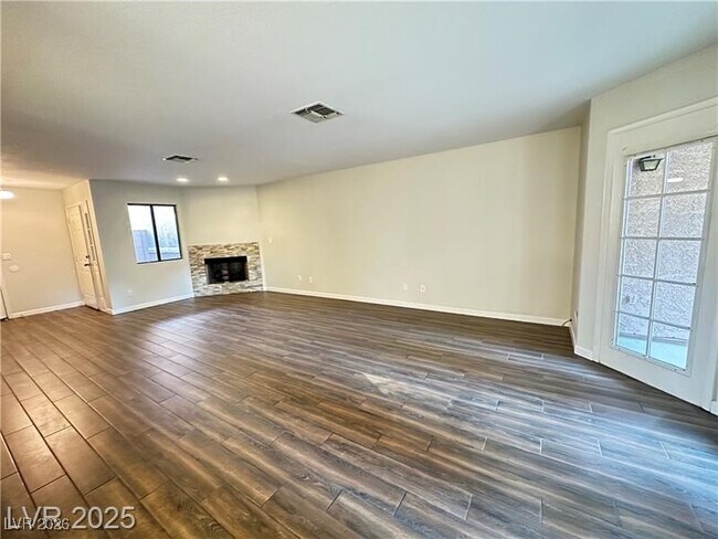 Foto del edificio - 3947 Delos Dr