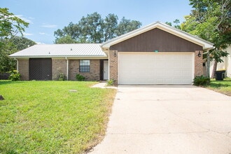 Building Photo - 244 Live Oak Ln NW