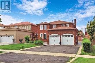 Building Photo - 131 Dunstan Crescent