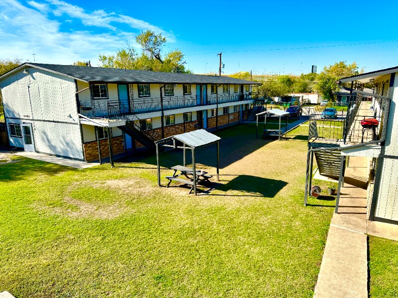 Primary Photo - 2703 Observation Dr