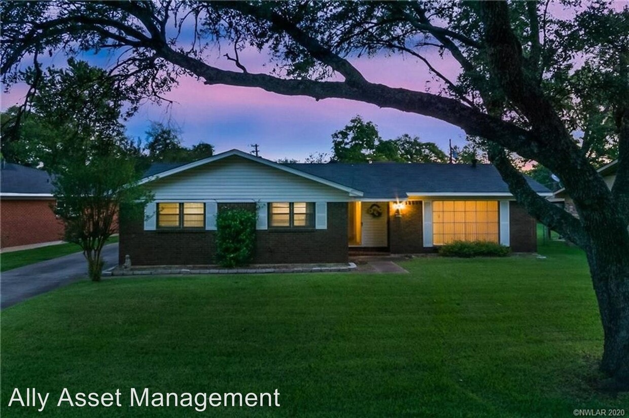 4 br, 2 bath House 2417 Belmont Blvd House for Rent in Bossier City, LA