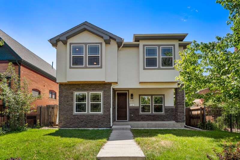 Foto principal - 3035 Race St