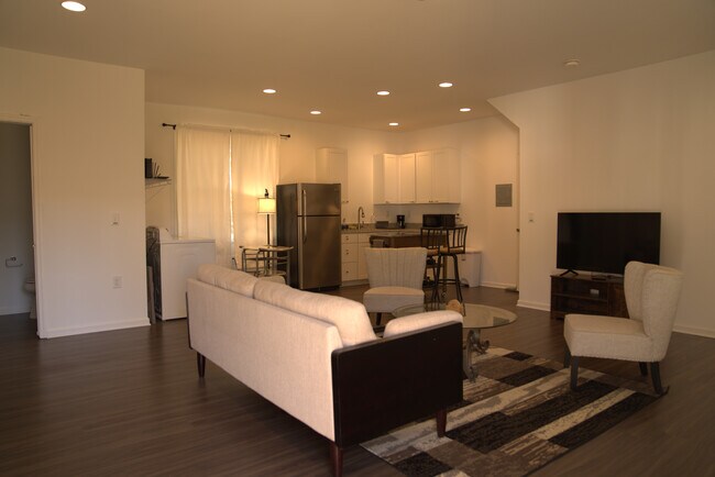Foto del edificio - 3100 Dogwood Dr