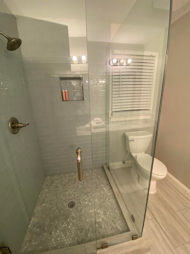 Foto del edificio - 8570 Sycamore Trail Dr