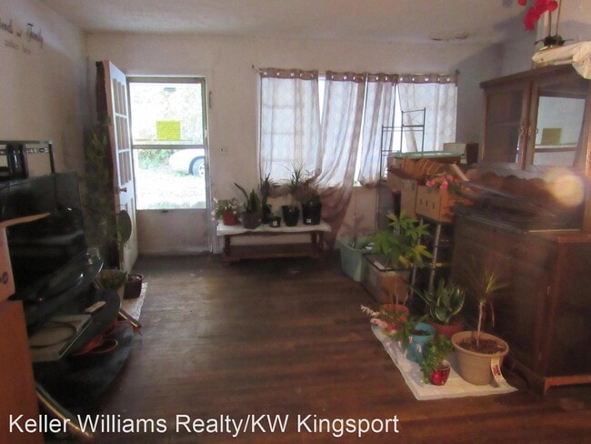 Building Photo - 3 br, 1 bath House - 1443 Bryant Ln