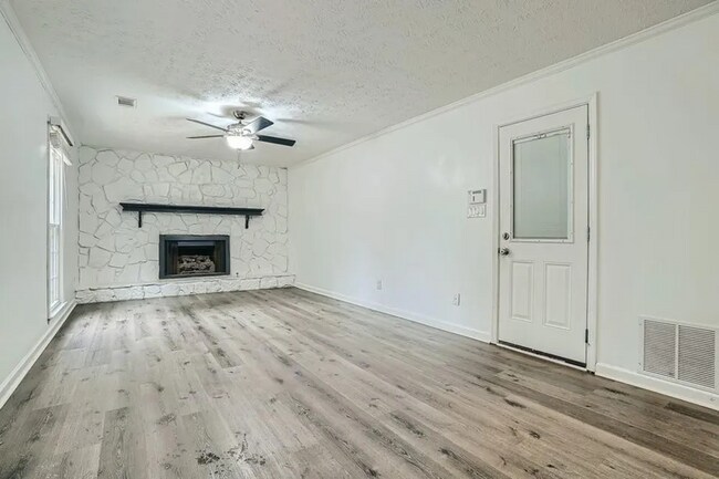 Foto del edificio - Updated 3BR Home on Corner Lot in Whitewater School District