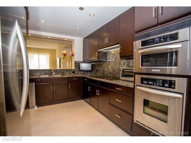 Building Photo - 2442 Fisher Island Dr
