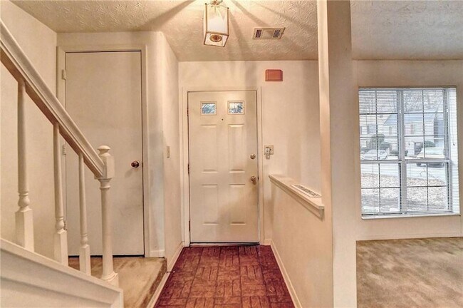 Foto del edificio - 3241 Shadow Walk Ln