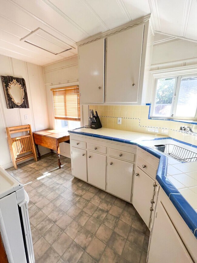 Building Photo - 3101 Franklin Blvd