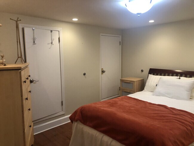 Building Photo - 418 Munich Street UNIT C